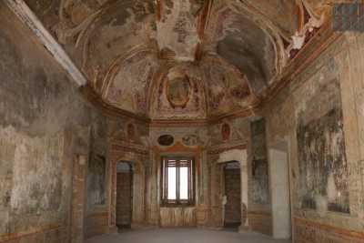 Torri e affreschi: Don Cataldo, la masseria abbandonata pi� bella del barese